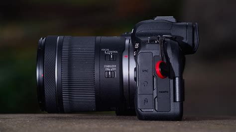 Canon Rf 24 105mm F4 71 Is Stm Review Pcmag