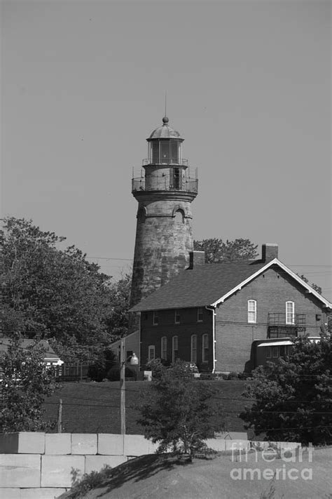 Fairport Harbor Lighthouse Black And White Series Photograph By Tracy