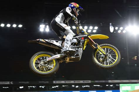 Ken Roczen Holt P Im Zeittraining Der Sx Beim Supercross De Paris Am