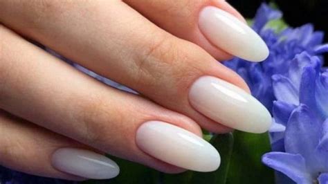 Milky Nails Le Unghie Color Latte Sono Il Trend Dell Autunno 2022