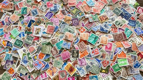 100 WORLDWIDE STAMPS Canceled Stamps Ephemera Lot Scrapbooking