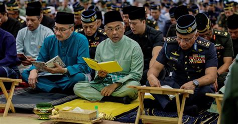 Agong Berangkat Ke Majlis Bacaan Yasin Tahlil Khutbah Khas Sempena