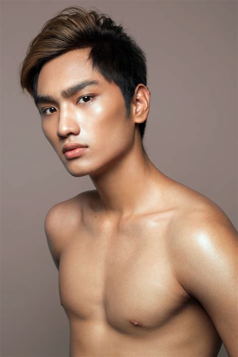 Top 9 Next Top tung ảnh bán nude táo bạo Harper s Bazaar Việt Nam