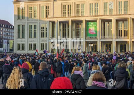 Lipsia Demo Zum Internationalen Frauentag Menschen Kommen Zu