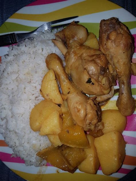 Arroz Blanco Y Pollo Guisado Con Papas Y Calabaza Food Chicken Wings