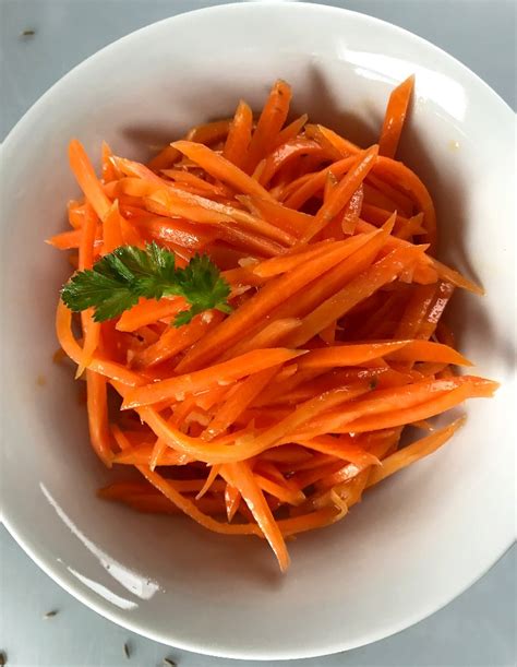 Korean Spiced Carrot Salad Корейская Морковка Emkayskitchen