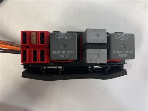 05 07 Ford F250 F350 Auxiliary Aux Upfitter Switch Relay Fuse Box W Cover Lid Ebay