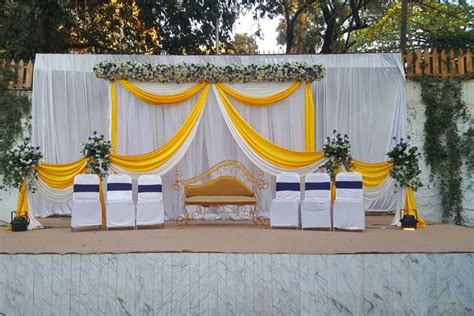 Blossom Lawn Andheri East Venue Andheri East Weddingwire In