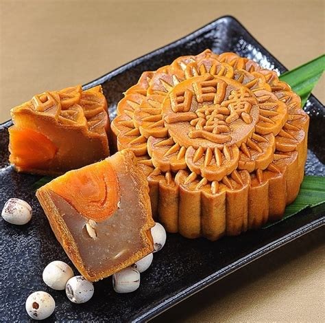 Early Bird Preorder Price Homemade Baked Skin Mooncake Moon Cake Food