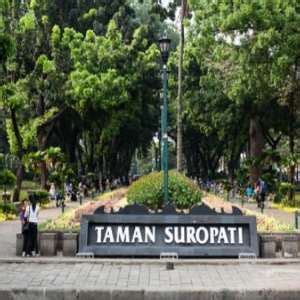 Taman Suropati History, Travel Information, Hotels, Fare, Geography ...