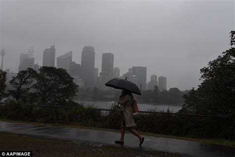 Sydney Streets Flooded Due To Wet Weather And Heavy Rain Daily Mail Online