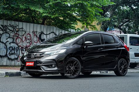 Permaisuri OZ Racing Italia 150 Ft Honda Jazz RS GK5