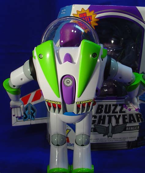 Toy Story Collection Buzz Lightyear Film Replica With Utility Belt