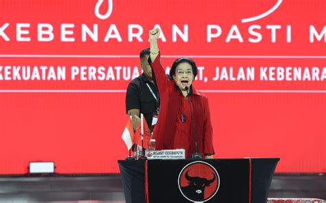 Megawati Minta Kader Pdip Turun Ke Akar Rumput Menjelang Pilkada Beri