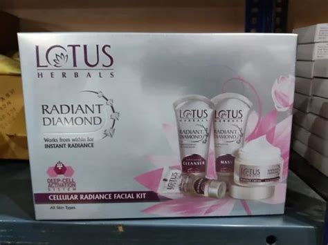 Lotus Herbals Radiant Diamond Facial Kit Packaging Size 250 Gm At Rs 600 Piece In Mau