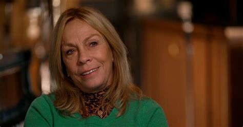 Rickie Lee Jones returns to her roots with new jazz album "Pieces of Treasure" | Flipboard