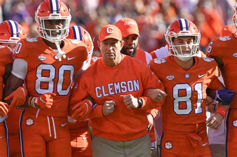 Ranking the 5 best uniforms worn by the Clemson Tigers football team