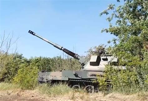 War In Ukraine Krab Howitzers Firing The Excalibur Rounds