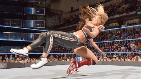 SmackDown 11/15/16: Nikki Bella vs. Carmella | Wwe womens, Wwe divas, Nikki bella