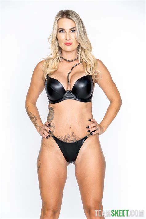 XXX Petite Freya Von Doom Nude Photo 33 The Fappening Leaked Photos