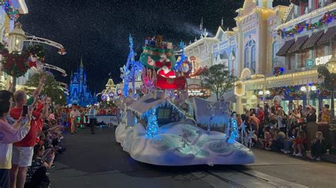 Photos Video Mickeys Once Upon A Christmastime Parade Returns With