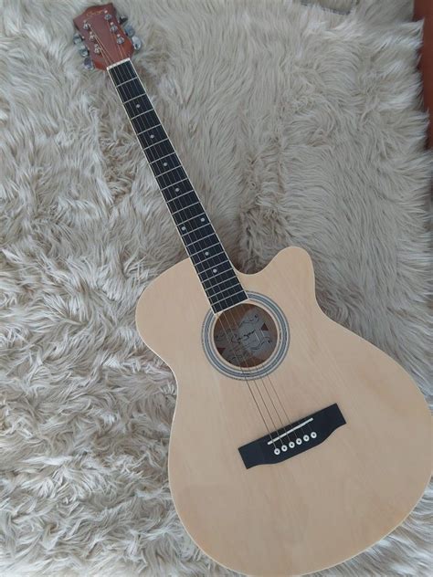 Akustic Guitar, Hobbies & Toys, Music & Media, Musical Instruments on ...