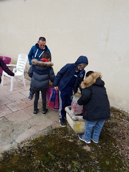 Chasse Aux Ufs La Maison De Retraite Ecole L Mentaire De Vars