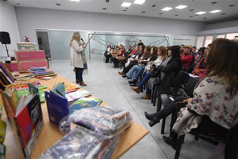 Plan Provincial De Lectura Distribuyen M S De Mil Libros En Las