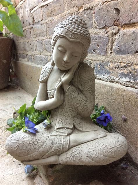 Beautifully Detailed Resting Buddhas Statue For The Home Or Garden