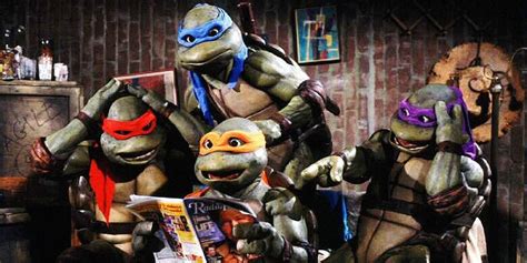 'TMNT's Michelangelo Is Ready to Party in New Diamond Select Toys Figure