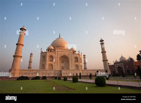 Empty Taj Mahal And Jawab At Sunrise Stock Photo Alamy