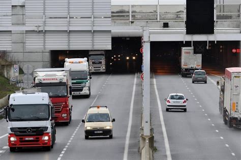 Info trafic Nantes Un camion en feu lA11 coupée Saint Nazaire