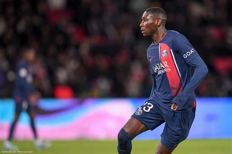 PSG Kolo Muani confirme sa décision pour lavenir