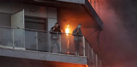 Al Menos Cuatro Personas Han Muerto En El Incendio Del Edificio De València