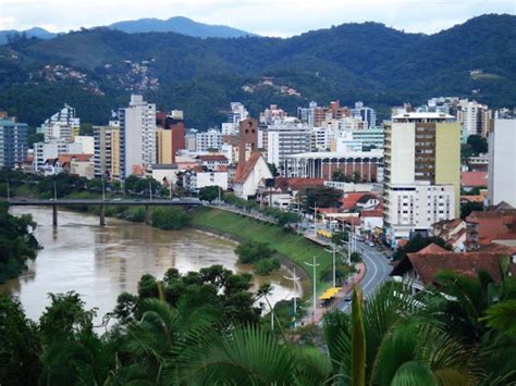 Jornal De Blumenau Quinta Feira De Sol Entre Nuvens Chance Para