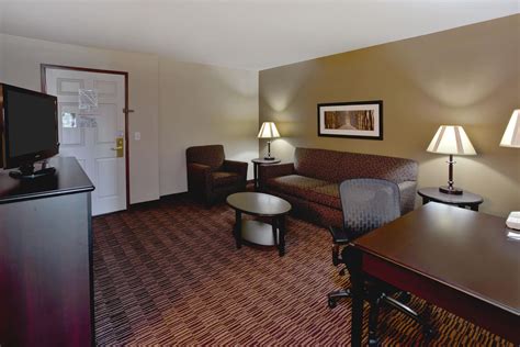 AmericInn by Wyndham Beaver Dam | Beaver Dam, WI Hotels