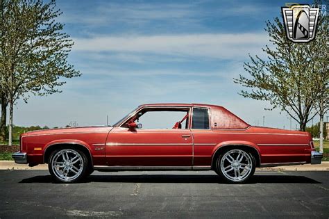 1977 Oldsmobile Delta 88 Sedan