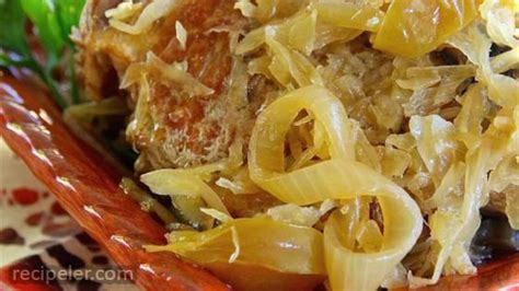 Slow Cooker Pork and Sauerkraut with Apples