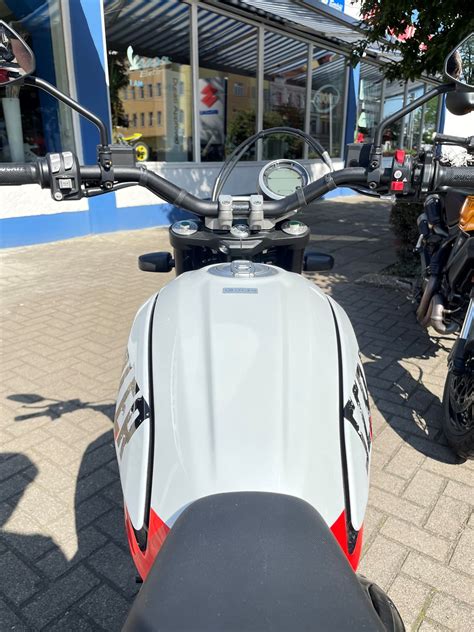 Neumotorrad Ducati Scrambler Urban Motard Baujahr Eur