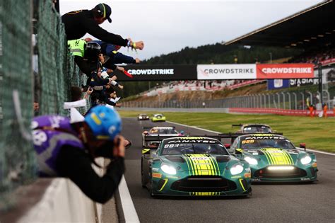 Comtoyou Racing Clinches Historic Aston Martin Victory As Record Crowd