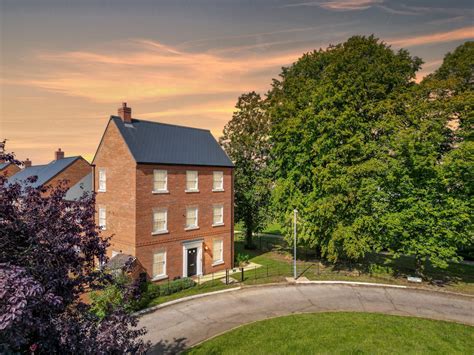 Life on Brampton Park | Villager Homes