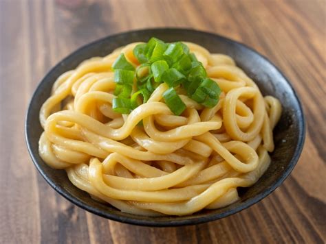 最小限の食材でok！やる気がなくても作れる「うどん」を使ったレンチンレシピ フーディストノート