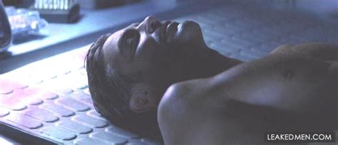 POP George Clooney NUDE Pics Naughty Sex Scene Leaked Men