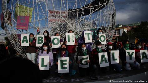 Aborto En Ecuador El Veto De Lasso Es Una Bofetada Para Las Mujeres