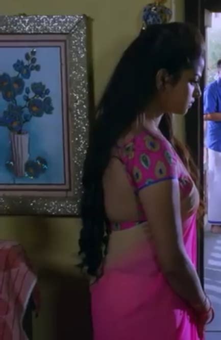 Serial Actress Nandhini Serial Nithyaram Hot Saree Photoshoot