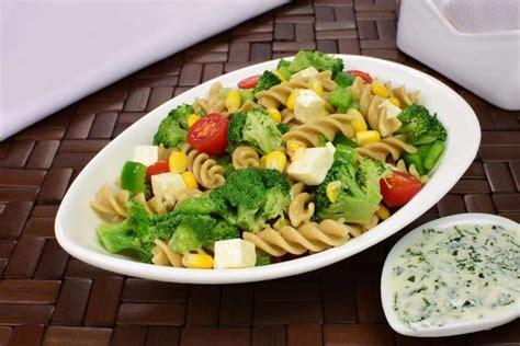 Receitas de salada de macarrão que são perfeitas para o inverno