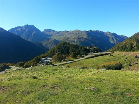 Randonn E A Pied Urdos Sentier De Peyran Re Au Refuge De Larry Pnp