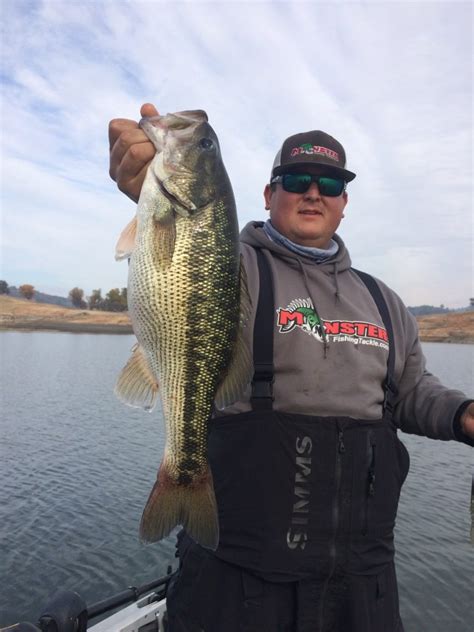 Folsom Lake Fishing Report by Ryan Hall | RB Bass Fishing