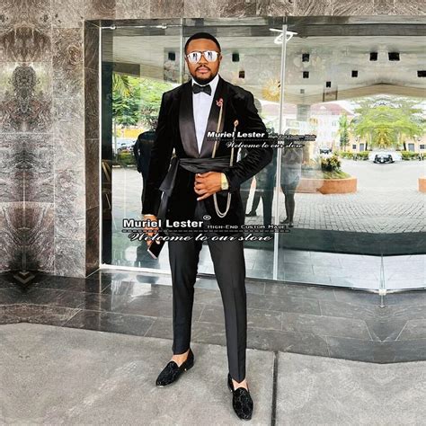 Men Golden Velvet Jacket Luxury Fabric Prom Suits Party Wear Bespoke