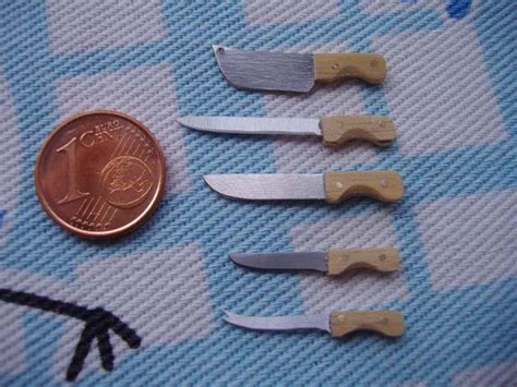 Five Kitchen Knives Cinco Cuchillos De Cocina 112 Scale Dollhouse